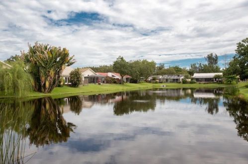 515 Padua Cir, Saint Petersburg, FL 33703-3119