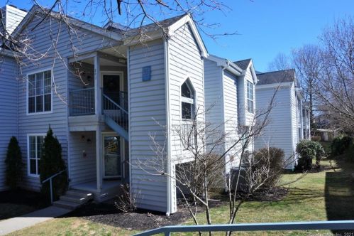 55 Leafwood Ln, Groton, CT 06340-6252
