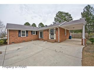 525 Waterbury Dr, Fayetteville, NC 28311-1563