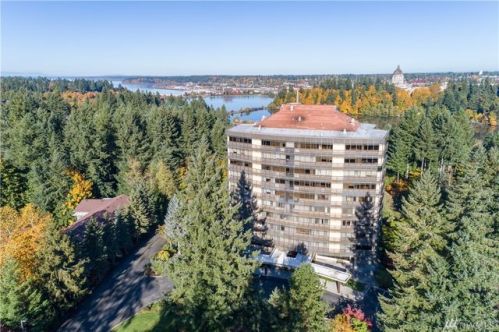1910 Evergreen Park Dr, Olympia WA  98502-5969 exterior