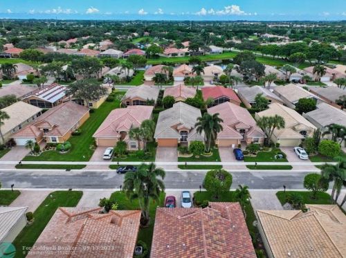 13834 Via Nadina, Delray Beach FL  33446-3716 exterior