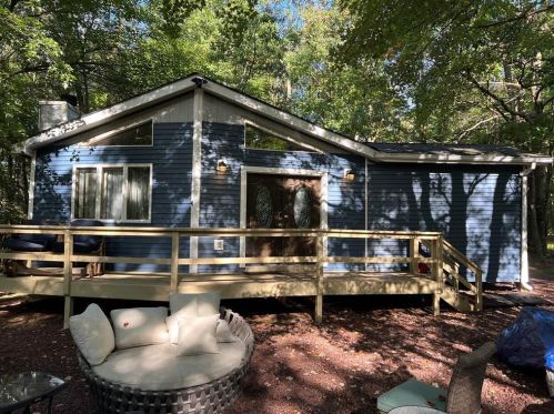 292 Brier Crest Rd, Blakeslee, PA 18610-7767
