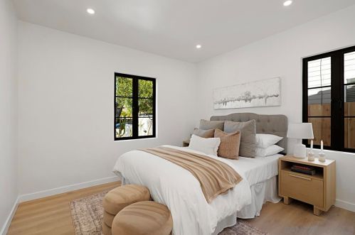 1855 Reed Ave, San Diego CA  92109-5446 exterior