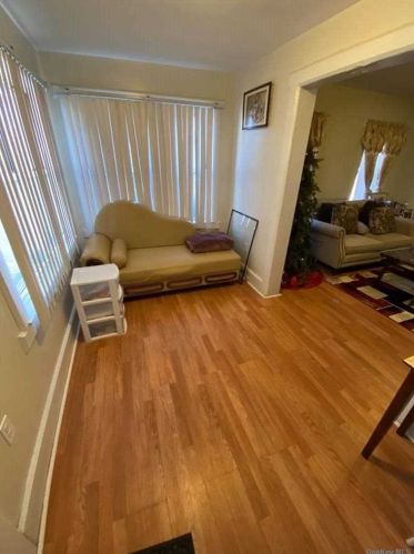 215-22 102nd Ave, Jamaica, NY 11429-2026