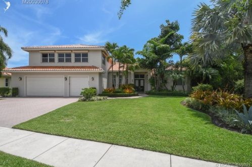 8967 Bayberry Ter, Hobe Sound, FL 33455-3015