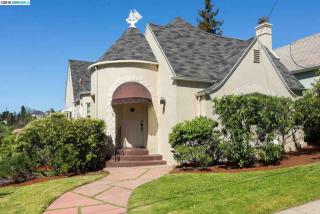71 Prospect Rd, Oakland, CA 94610-1130