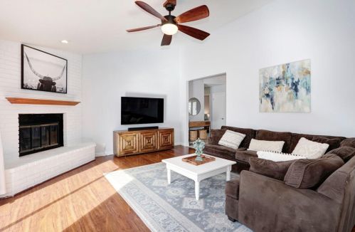 110 Spring Water Way, Folsom CA  95630-2073 exterior