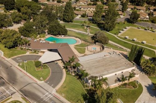 19032 Avenue Of The Oaks, Santa Clarita CA  91321-1444 exterior