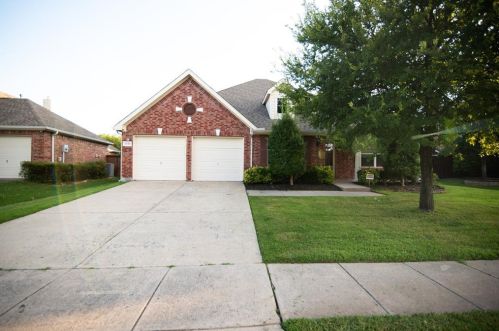 2448 Dawn Mist Dr, Oak Point TX  75068-7628 exterior