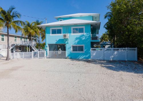 16 Corrine Pl, Key Largo, FL 33037-4204