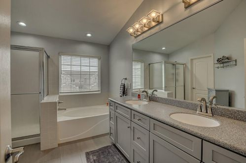 442 Pinnacle Way, Covington KY 41016-1702 exterior