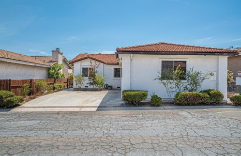 8449 Sleepy Way, El Cajon CA  92021-2090 exterior