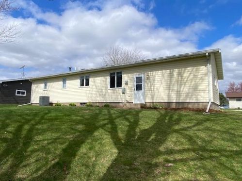 241 Goodview Dr, Spring Grove, MN 55974-1222