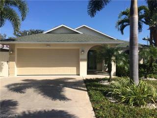 521 108th Ave, Naples, FL 34108-1862