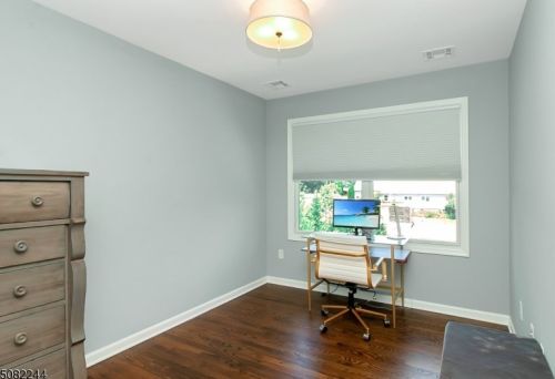 39 Jacobs Ln, Scotch Plains NJ  07076-4707 exterior