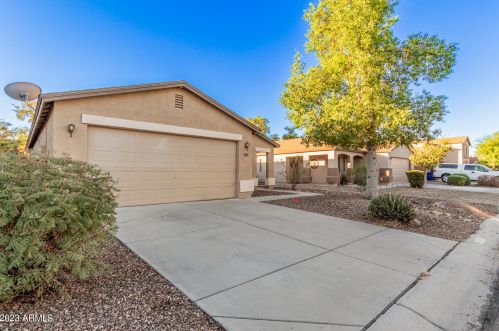 1271 Renegade Trl, San Tan Valley, AZ 85143-4381