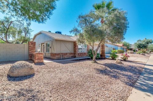 8037 Redwing Rd, Scottsdale AZ  85250-5649 exterior