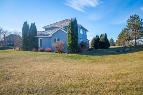 5028 Parrish Ave, Otsego MN 55330-4541 exterior