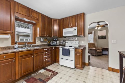 235 Mckinley St, Fond Du Lac, WI 54935-3544