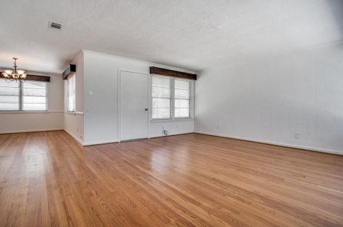 1710 Elmwood Blvd, Dallas TX  75224-1003 exterior