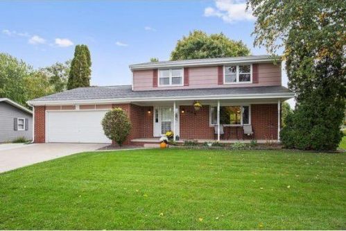 224 Colle St, Luxemburg, WI 54217-1119