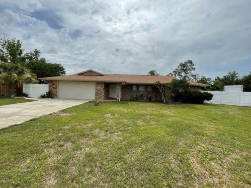 521 Ely Ct, Deltona, FL 32725-8172