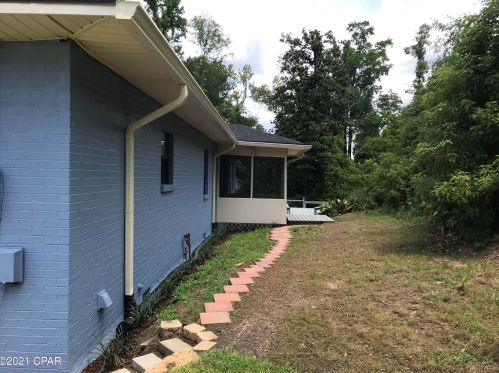 2956 Caledonia St, Marianna FL  32446-3004 exterior