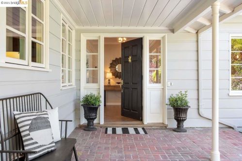 303 Hillside Ave, Oakland CA  94611-4013 exterior