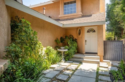 22851 Tamarack Ln, Santa Clarita, CA 91390-4167