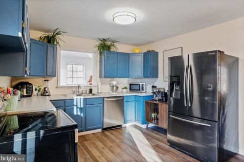 185 Baptist Ln, Linden VA  22642-5660 exterior