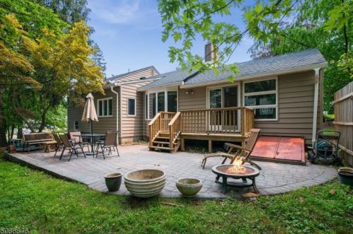 3 Orchard St, Greystone Park NJ  07950-3228 exterior