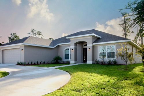 1733 Commerce Ave, Fort Pierce, FL 34953-1157