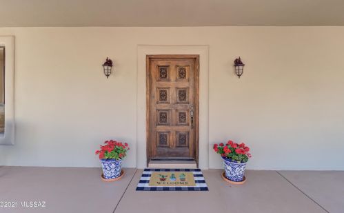 6368 Camino Padre Isidoro, Tucson AZ  85718-4033 exterior