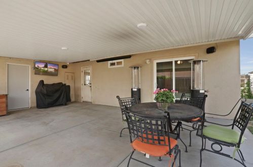 6148 San Juan Ct, Riverbank CA  95367-2742 exterior