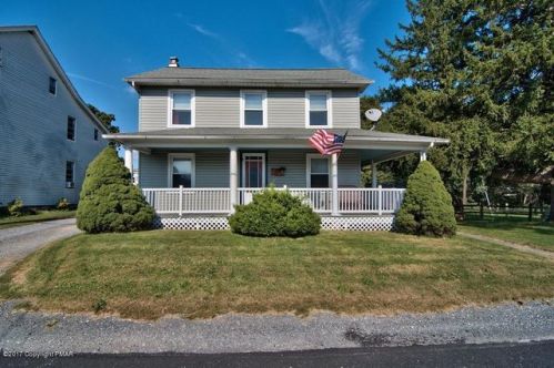 4642 Lehigh Dr, Walnutport, PA 18088-9450
