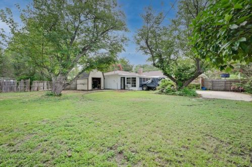 6128 Walraven Cir, Fort Worth TX  76133-2744 exterior