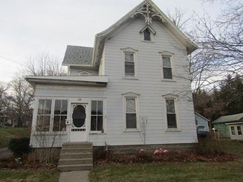391 Elmira St, Troy, PA 16947-1247