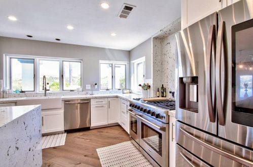47480 Sandia Creek Dr, Temecula CA  92590-4129 exterior