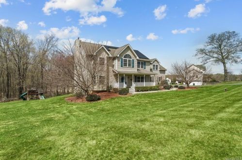 104 Dejong Ct, Montgomery NY  12549-1874 exterior