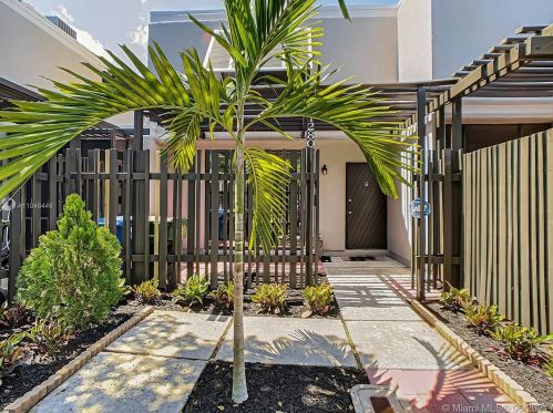 11280 16th Ct, Hollywood, FL 33026-4419