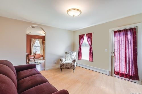 305 Bayberry Rd, Southold NY  11971-4436 exterior