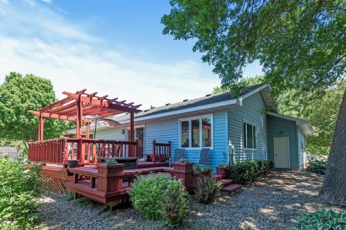 410 11th Ave, Faribault MN  55021-6447 exterior