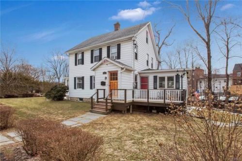 17 Broadway, Cornwall, NY 12518-1434