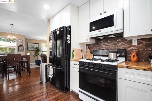 470 N St, Benicia CA  94510-2821 exterior