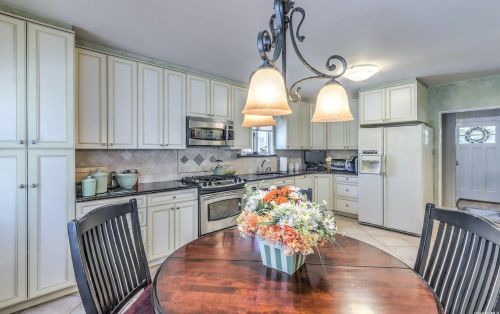 112 Holland Ave, Floral Park NY  11001-1202 exterior