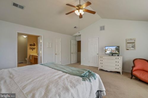 436 Spyglass Hill Dr, Charles Town WV  25414-4053 exterior