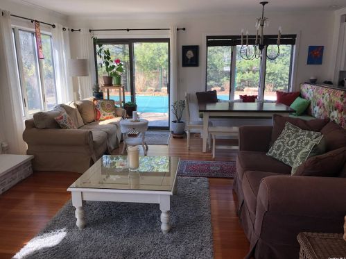 6 Deerland Dr, East Quogue NY  11942-3604 exterior