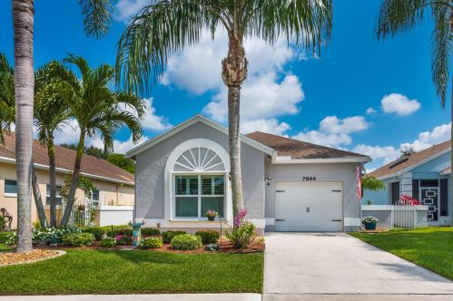 7844 Mansfield Hollow Rd, Delray Beach, FL 33446-3317