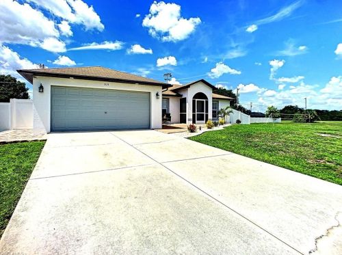 919 16th Ter, Cape Coral, FL 33909-5306