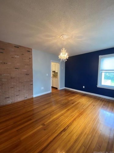 58 Grove St, Windsor Locks CT  06096-1828 exterior